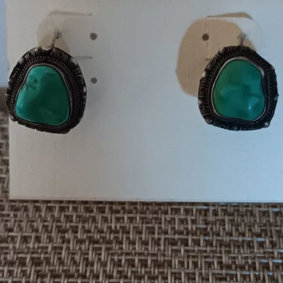 Vintage Navajo Turquoise 925 Sterling Silver earrings
